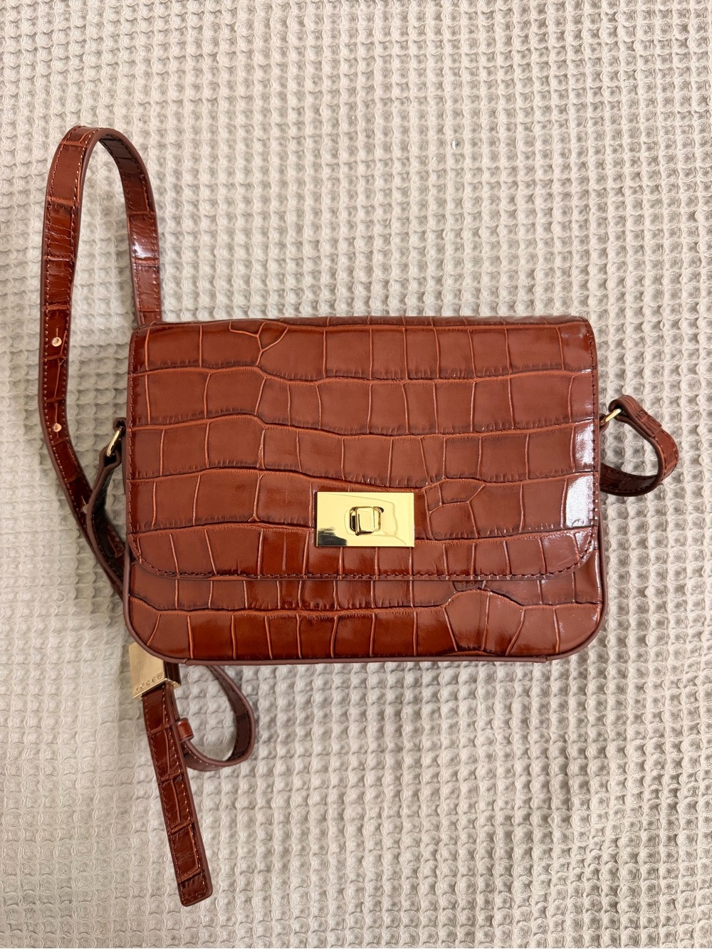 NWOT New JCrew Edie crossbody bag in Italian croc-embossed leather - Picture 3 of 7